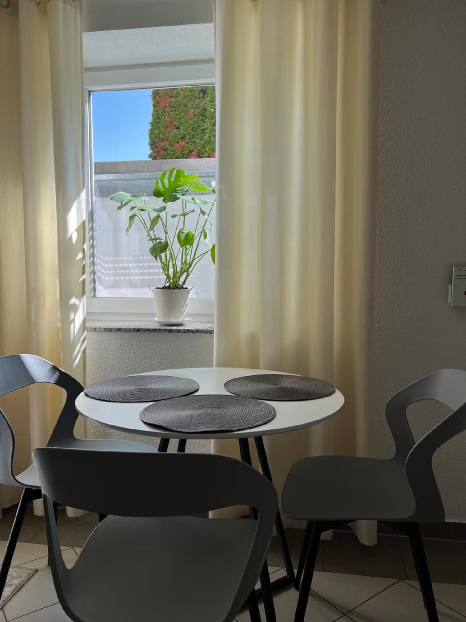 Einzimmer Apartment Niefern-Öschelbronn Exteriör bild